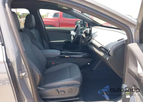 2023 Volkswagen Id.4 Awd Pro S/Awd Pro S Plus z USA, uszkodzony, nr VIN 1V2GNPE80PC006590